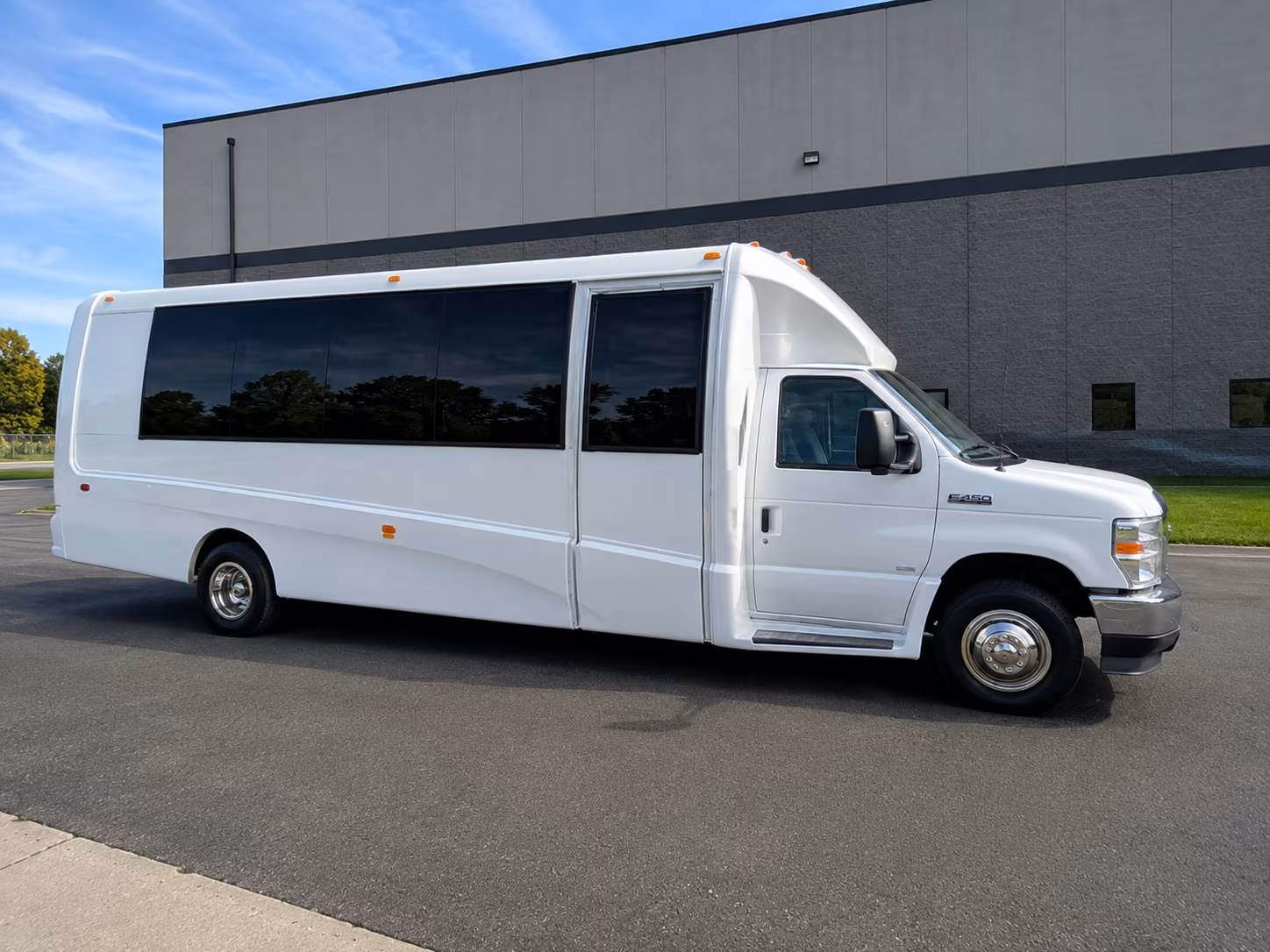 how the type of bus you choose changes the price in huntersville north carolina