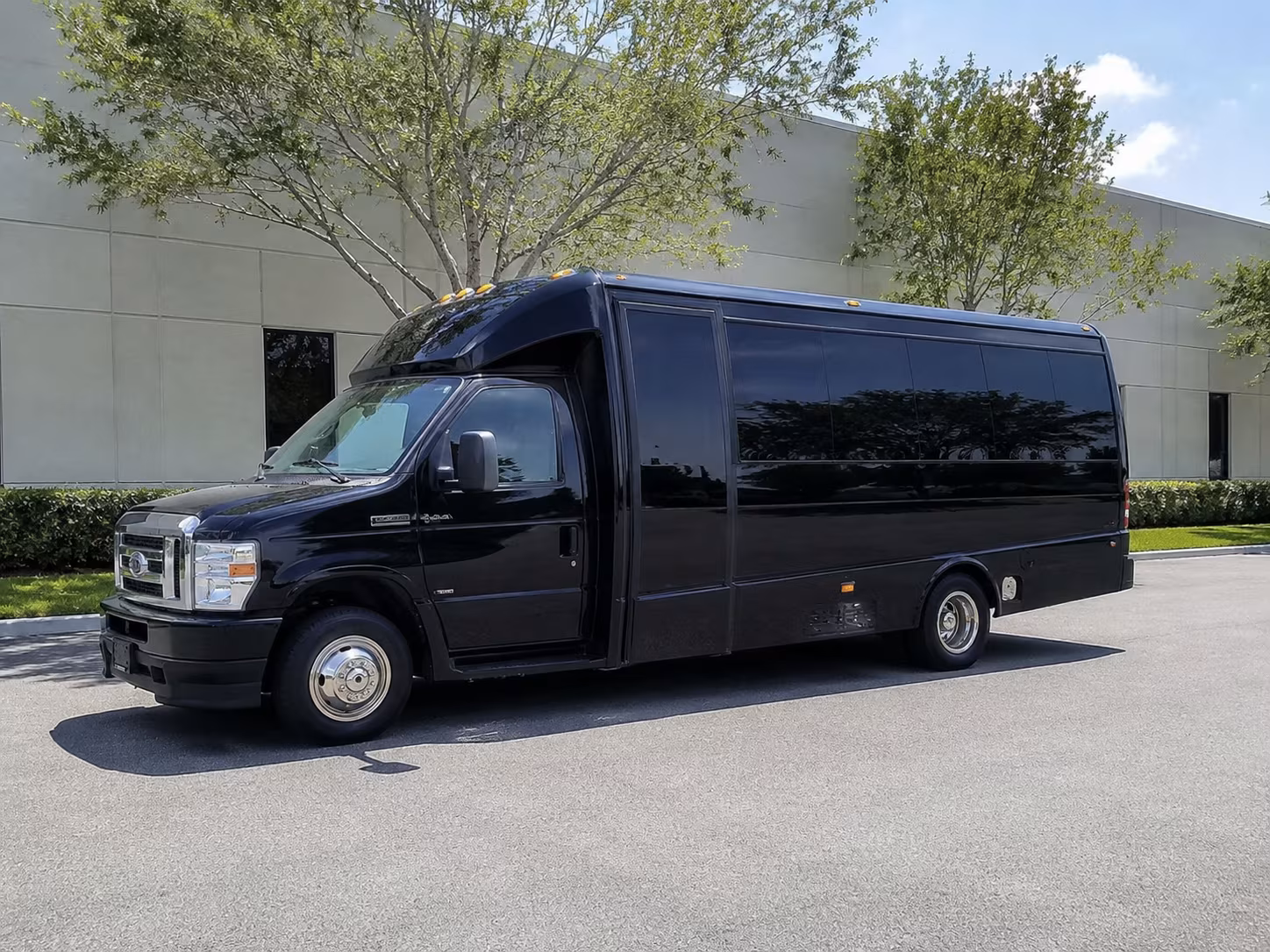 huntersvillecharterbuscompany com makes getting to northstone country club easy for your wedding group