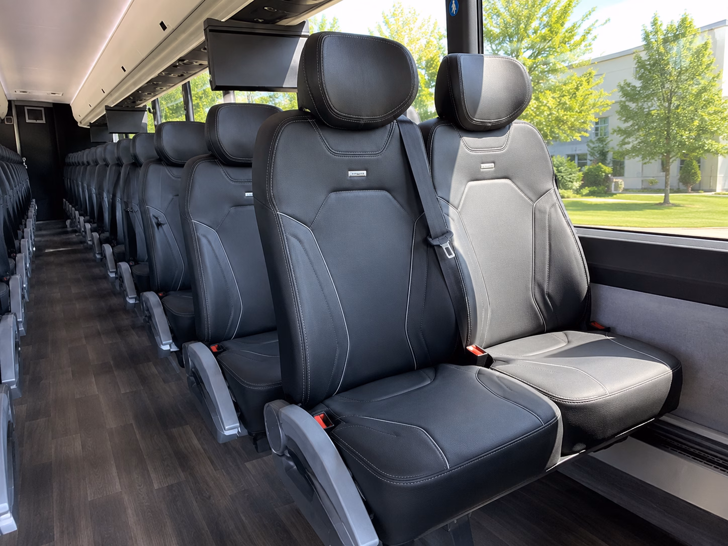 mooresville charter buses for mooresville classrooms and field trips