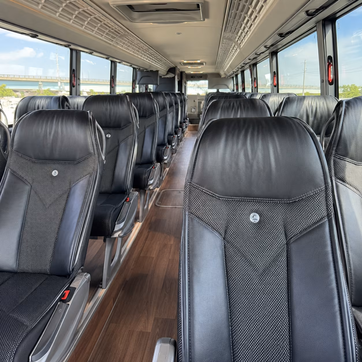 mooresville huntersville charter buses